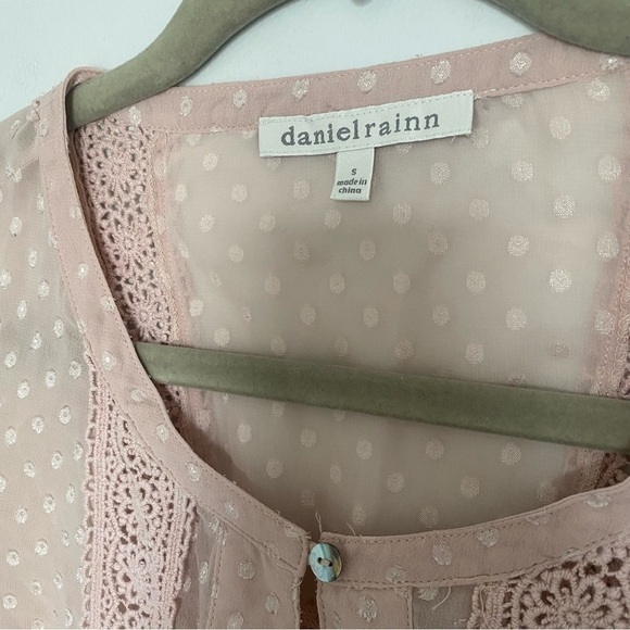 DANIEL Rainn Blush Pink Dotted Long Sleeve Oversized Blouse Small - Picture 4 of 7